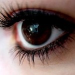 How To Effectively Remove Eye Makeup