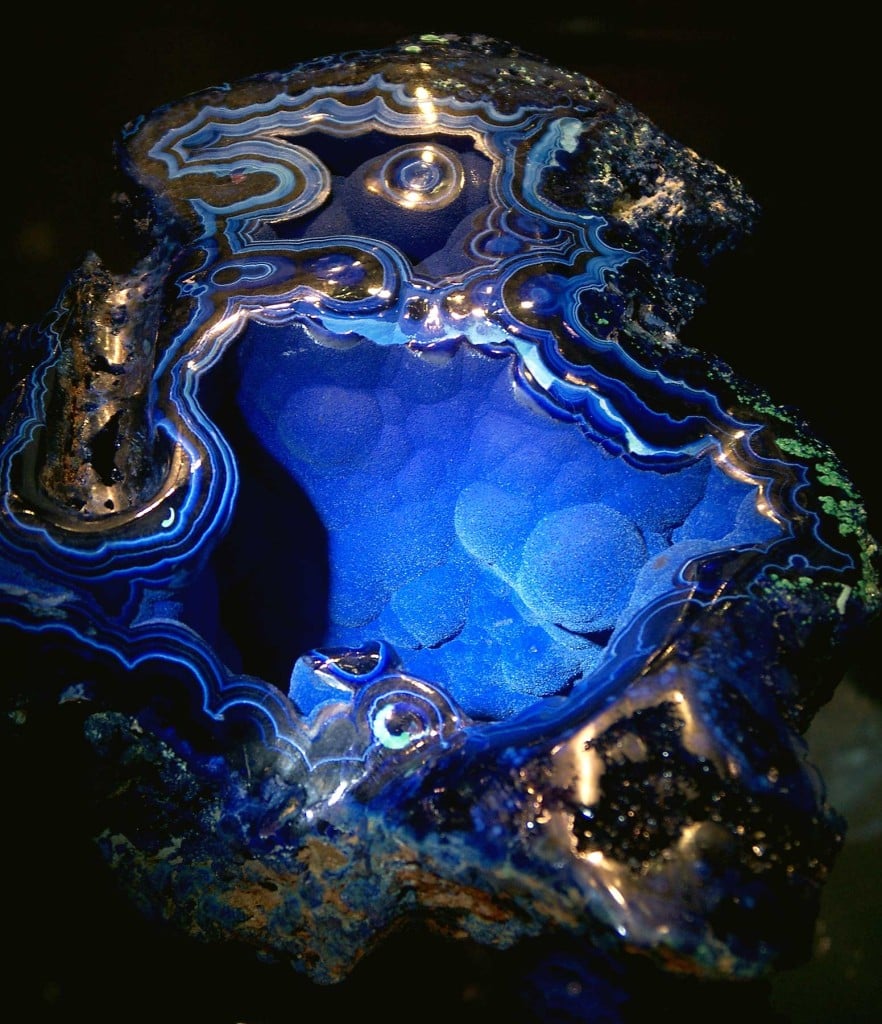 Azurite-velvet-beauty
