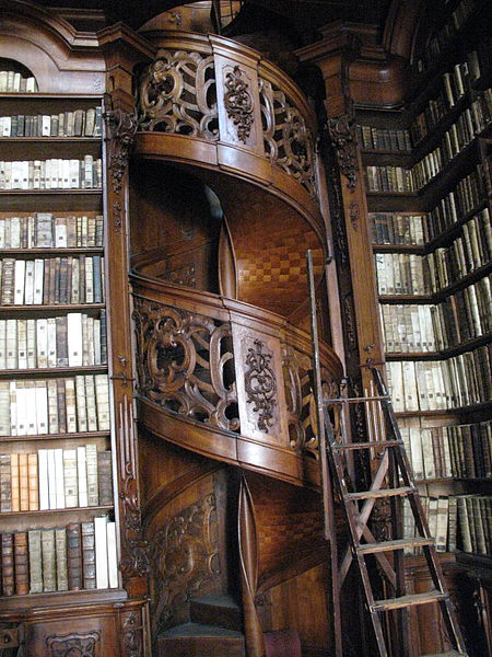 450px-Library_of_the_Catholic_Seminar_in_Budapest,_former_monastery_of_the_Order_of_Saint_Paul_the_First_Hermit_07